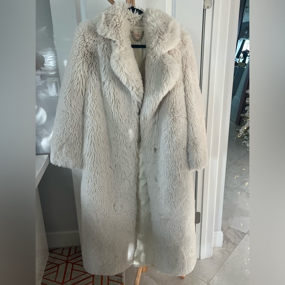 Camila Coelho- Francisca Coat - Picture 2 of 3